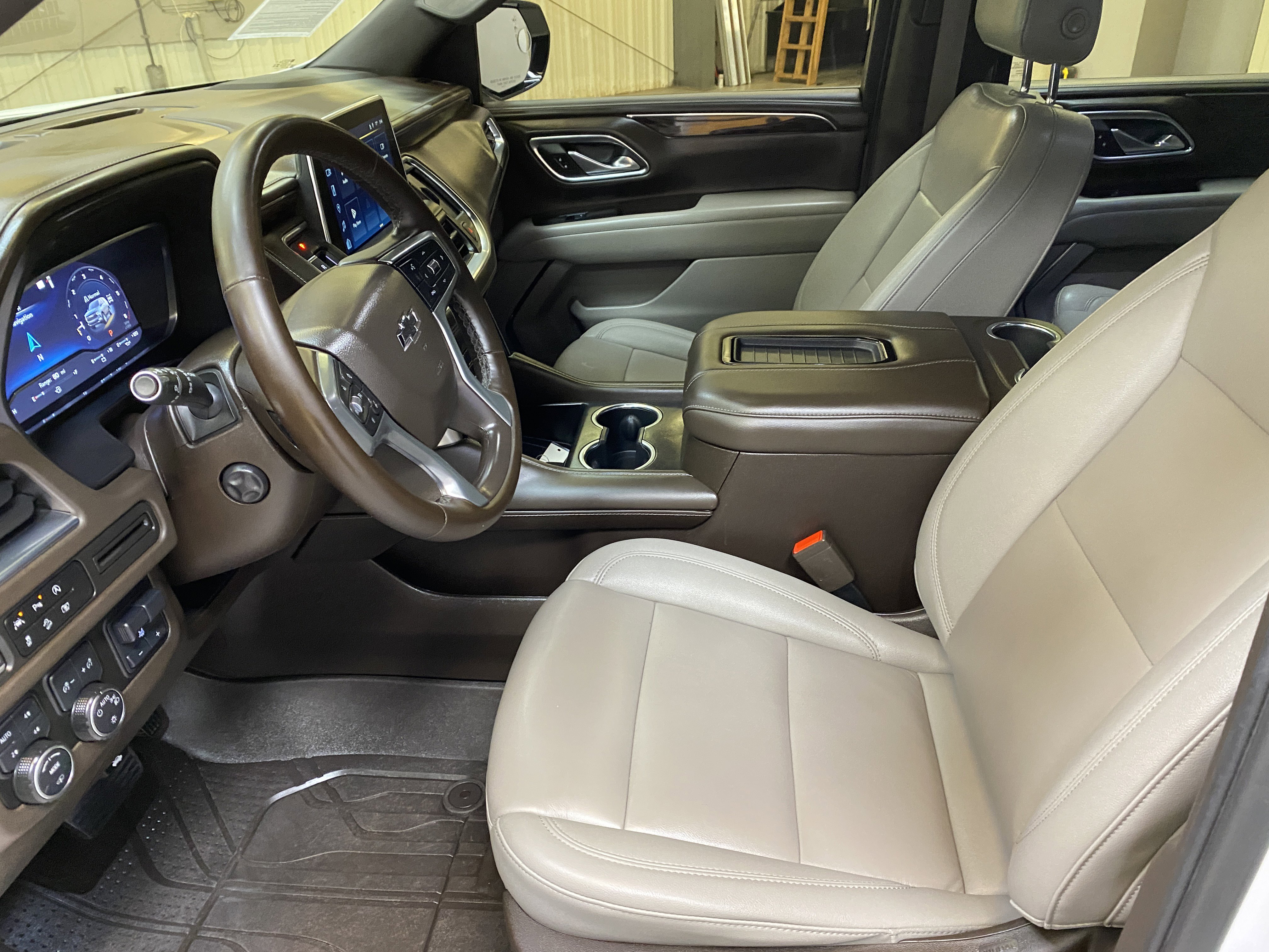 Used 2023 Chevrolet Tahoe Z71 w/ Z71 Off-Road Package image 20