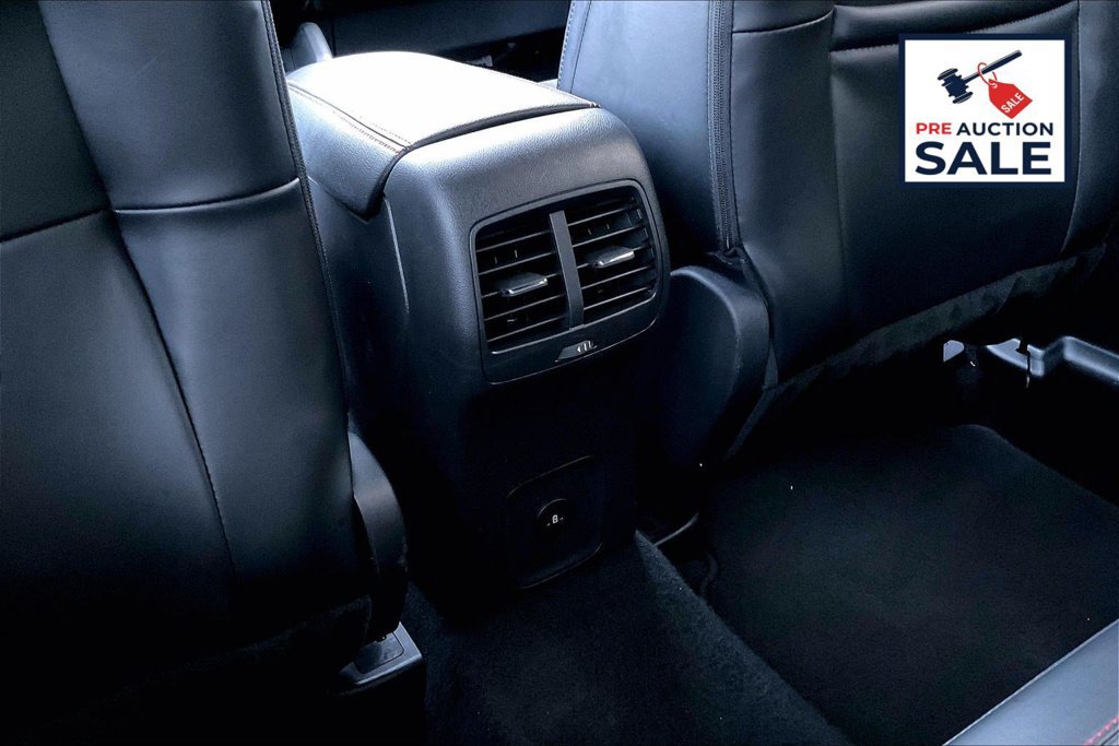 Used 2025 Ford Escape ST-Line Select AWD/4WD image 34