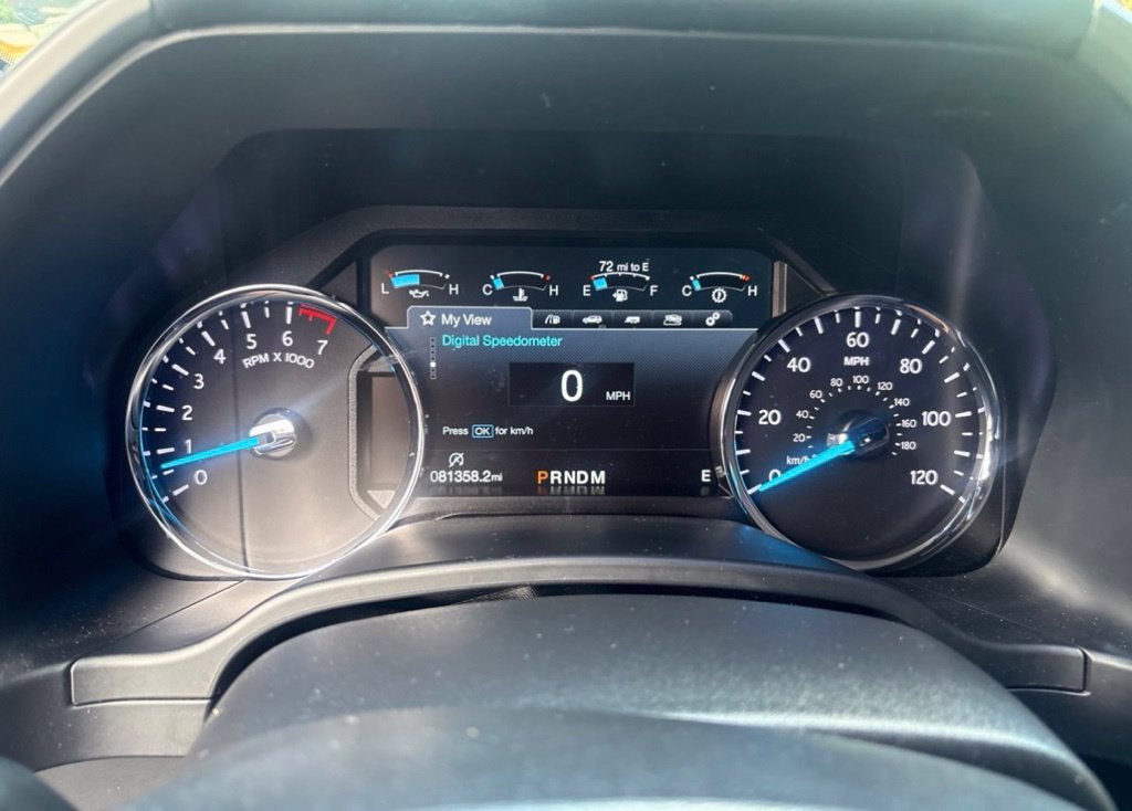 Used 2018 Ford Expedition XLT w/ Equipment Group 202A AWD/4WD image 17