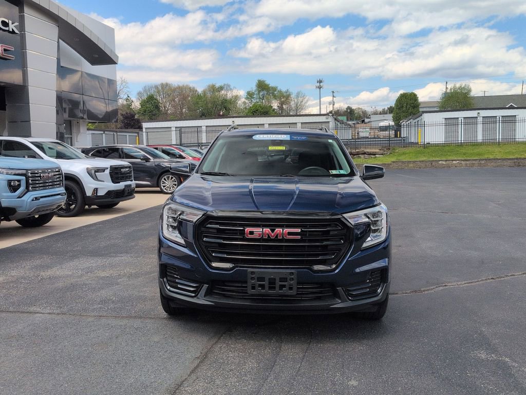 Certified 2023 GMC Terrain SLE w/ Driver Convenience Package AWD/4WD image 2