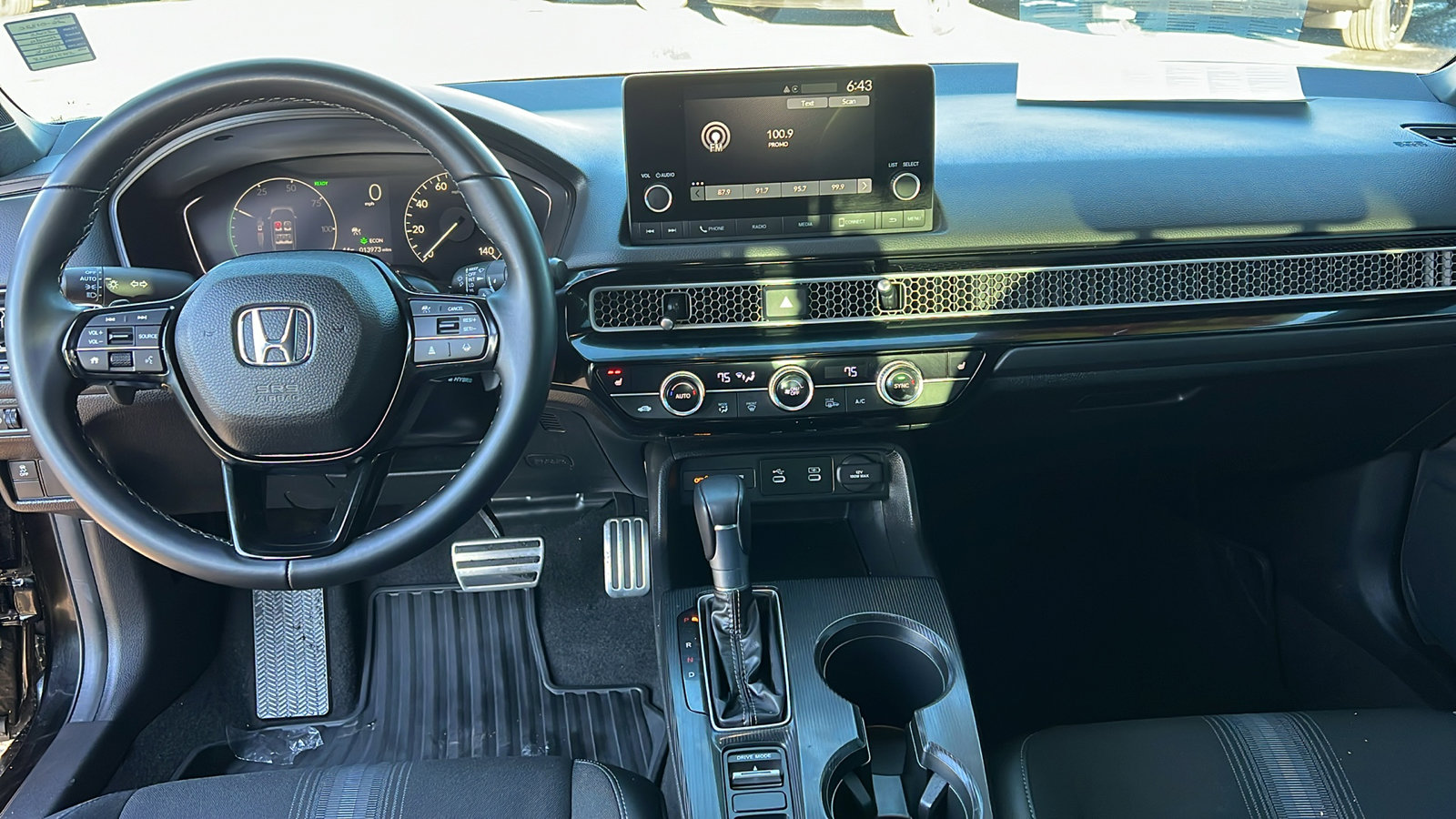 Used 2025 Honda Civic Sport image 14
