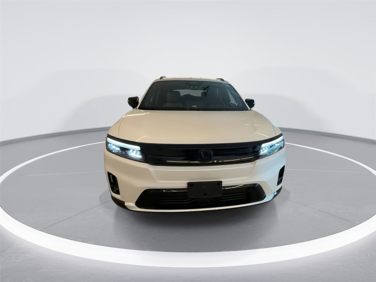 Used 2025 Honda Prologue Touring image 2