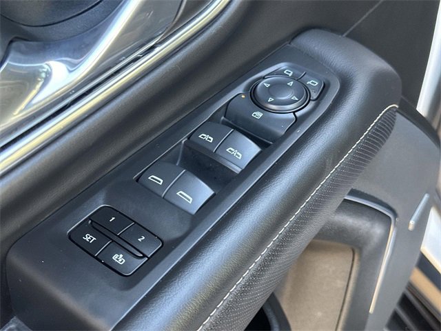 Used 2024 GMC Yukon SLT image 22