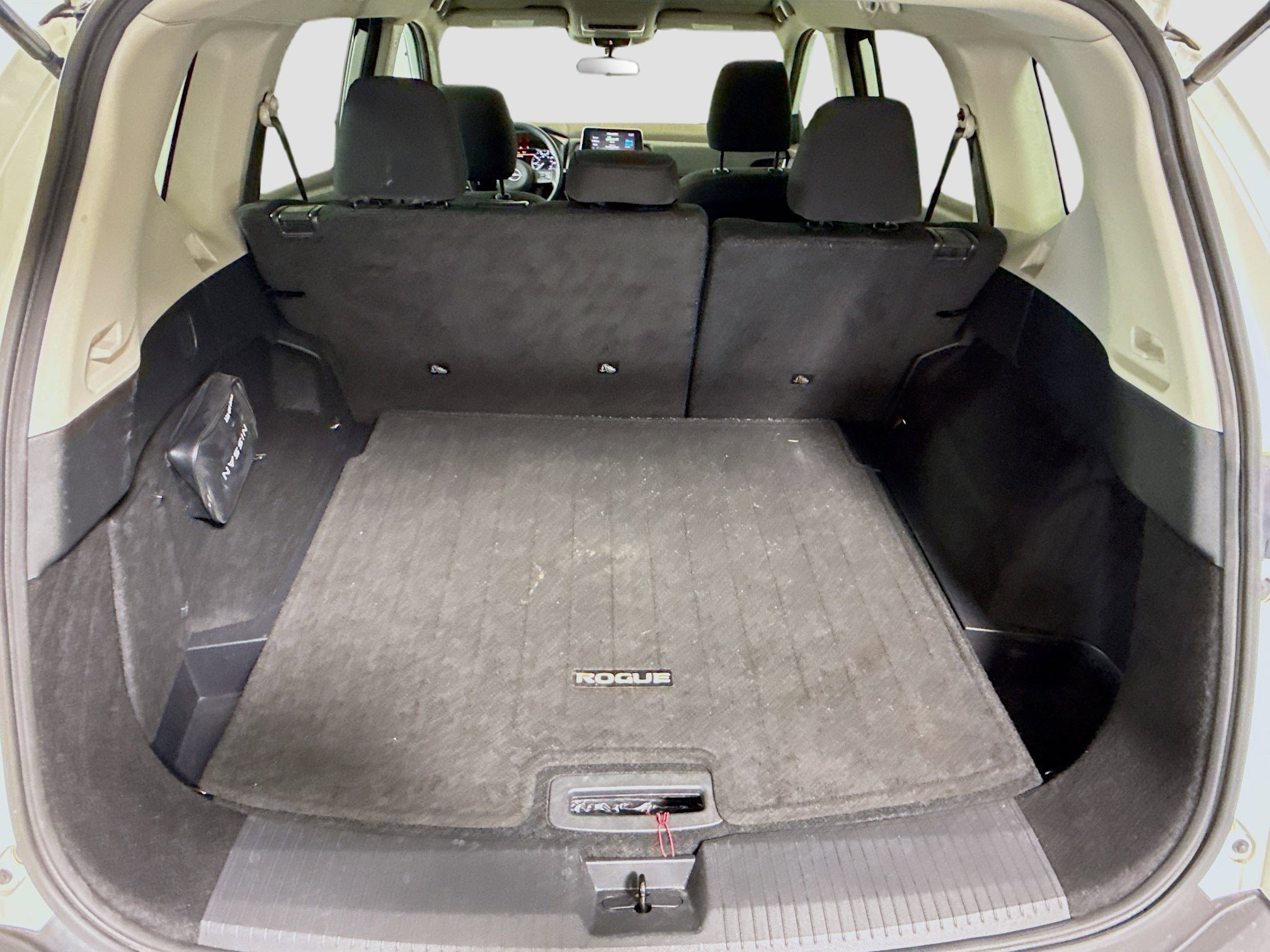 Used 2023 Nissan Rogue S FWD image 33