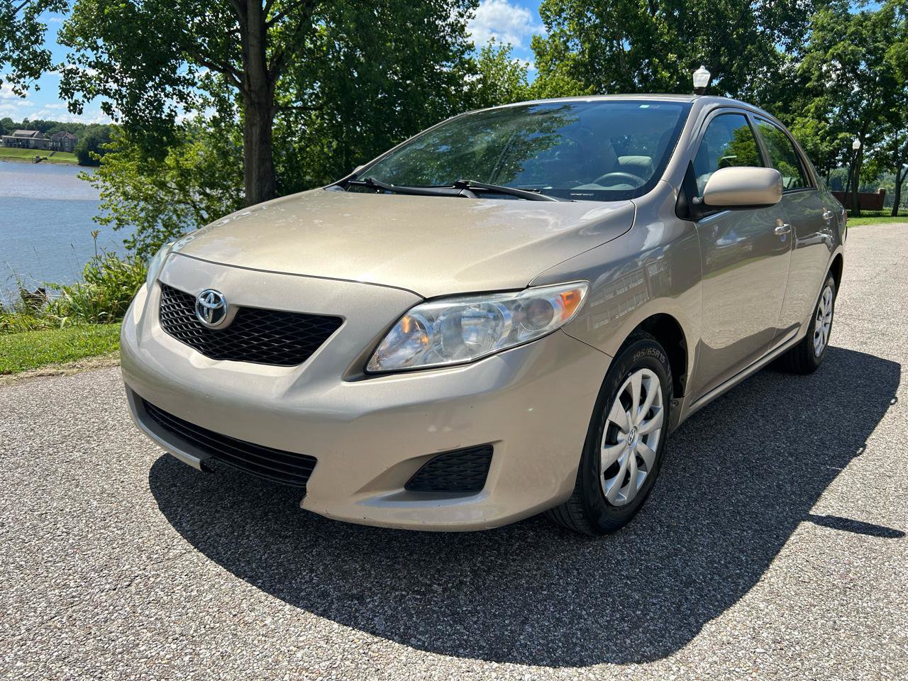 Used 2010 Toyota Corolla CE FWD image 1
