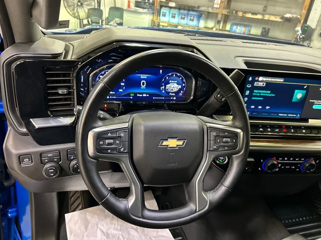 Used 2025 Chevrolet Silverado 1500 LT image 18