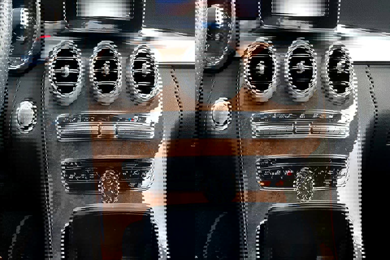 Certified 2017 Mercedes-Benz C 300 Sedan image 34