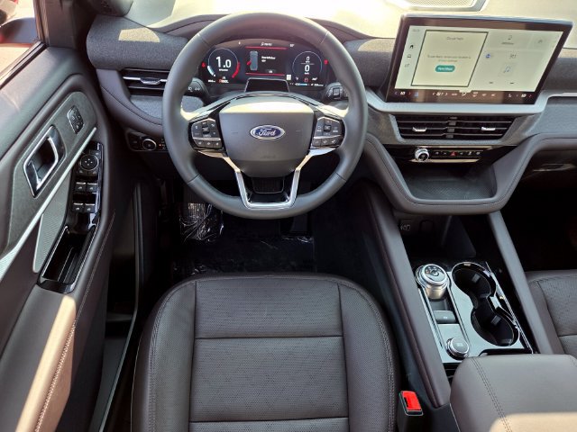 New 2026 Ford Explorer Platinum RWD image 8