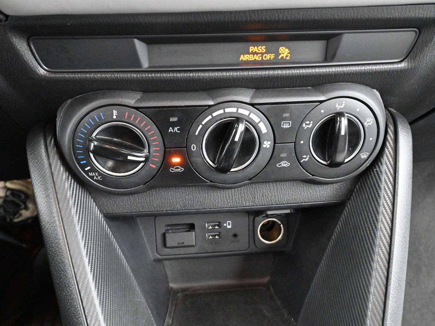 Used 2020 Toyota Yaris LE image 21