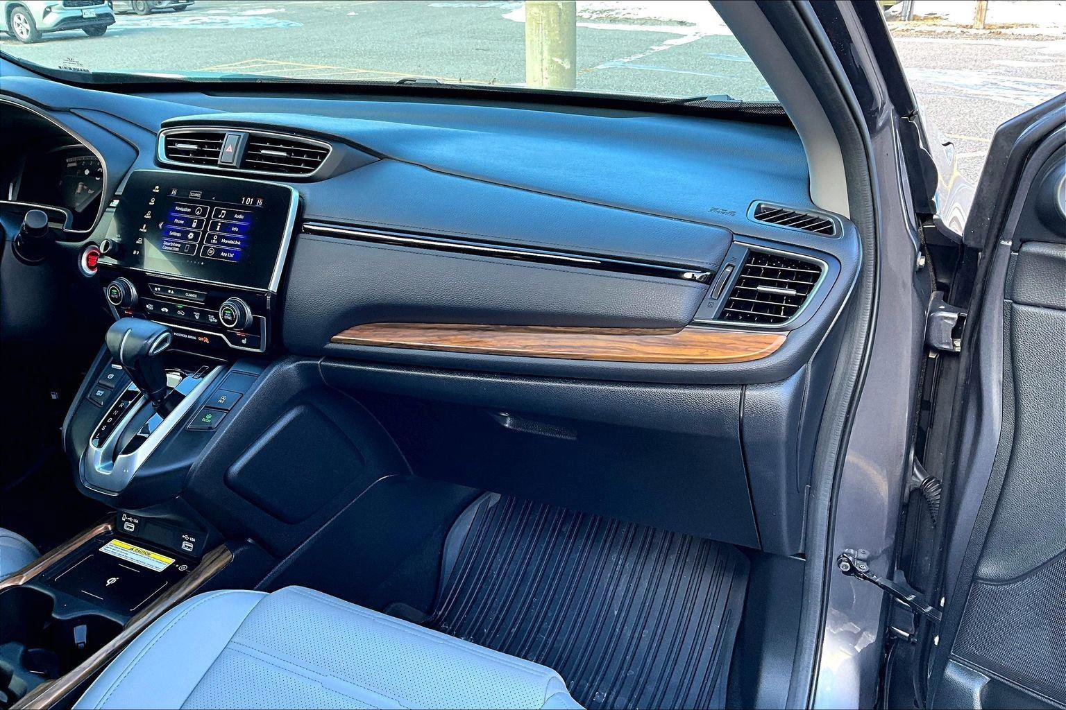 Used 2020 Honda CR-V Touring image 17