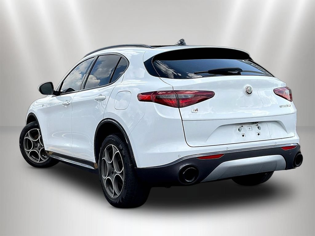 Used 2023 Alfa Romeo Stelvio Ti w/ Active Assist Plus Package AWD/4WD image 4