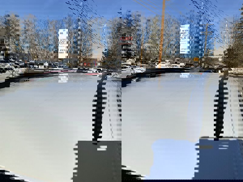 Used 2017 Volkswagen Tiguan S image 9