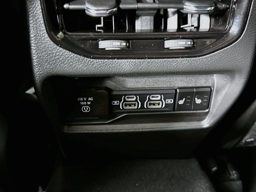 Used 2024 Jeep Grand Cherokee Trailhawk w/ Luxury Tech Group III AWD/4WD image 30