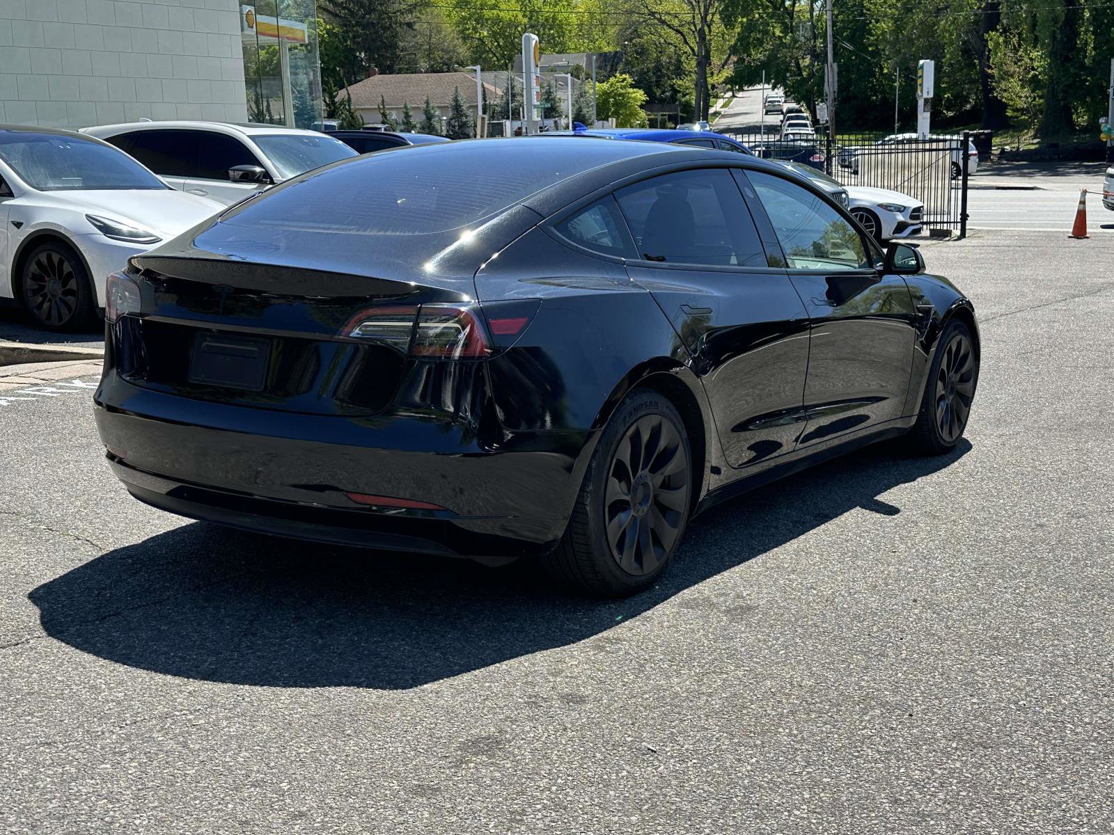 Used 2023 Tesla Model 3 Standard Range RWD image 3