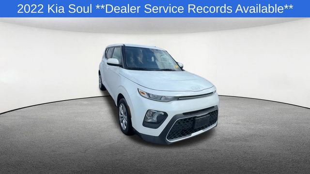 Used 2022 Kia Soul LX image 2