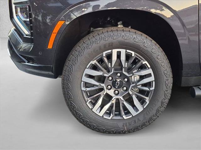 New 2026 Chevrolet Suburban Z71 w/ Comfort Package AWD/4WD image 27