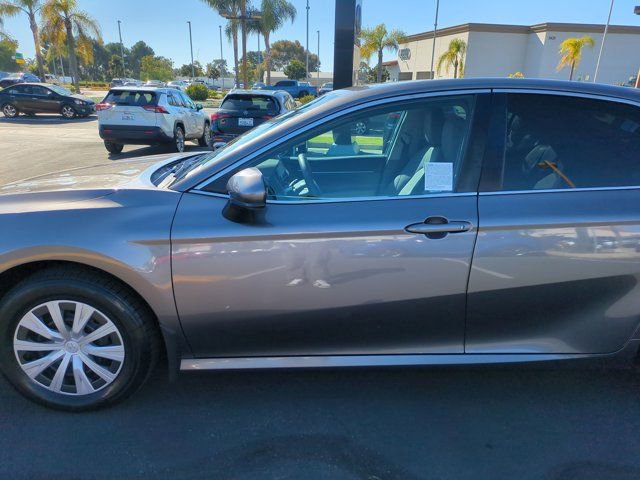 Used 2022 Toyota Camry LE image 15