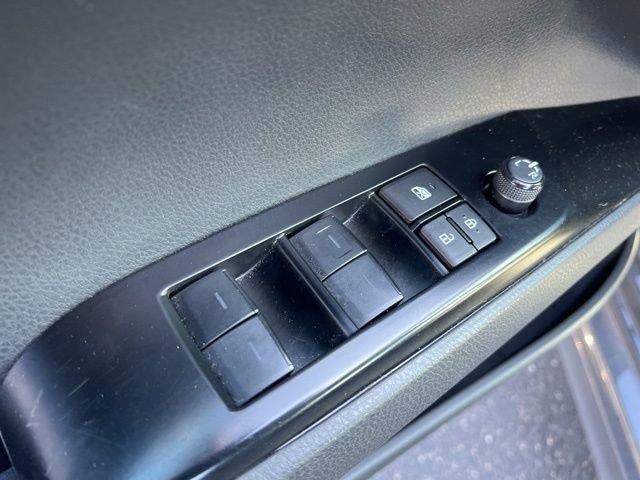 Used 2025 Toyota Camry SE image 27