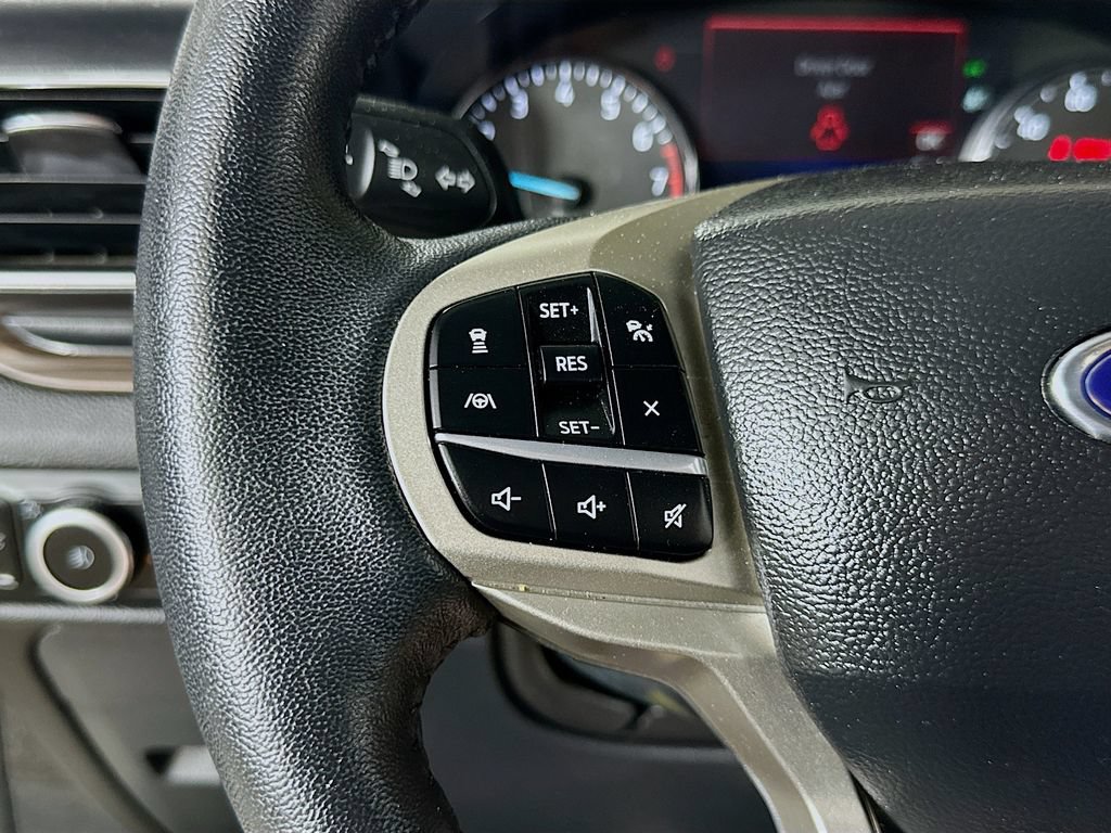 Used 2023 Ford Explorer Limited w/ Equipment Group 301A RWD image 24