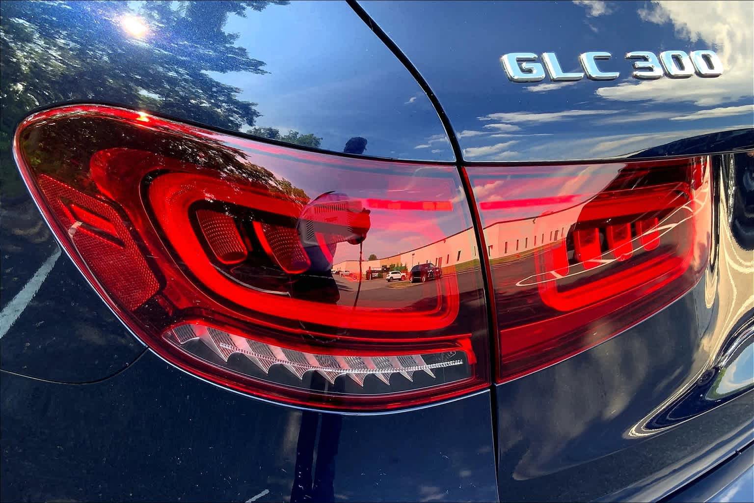 Used 2021 Mercedes-Benz GLC 300 4MATIC image 27