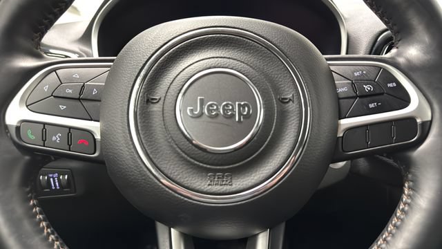 Used 2018 Jeep Compass Limited w/ Navigation Group AWD/4WD image 14