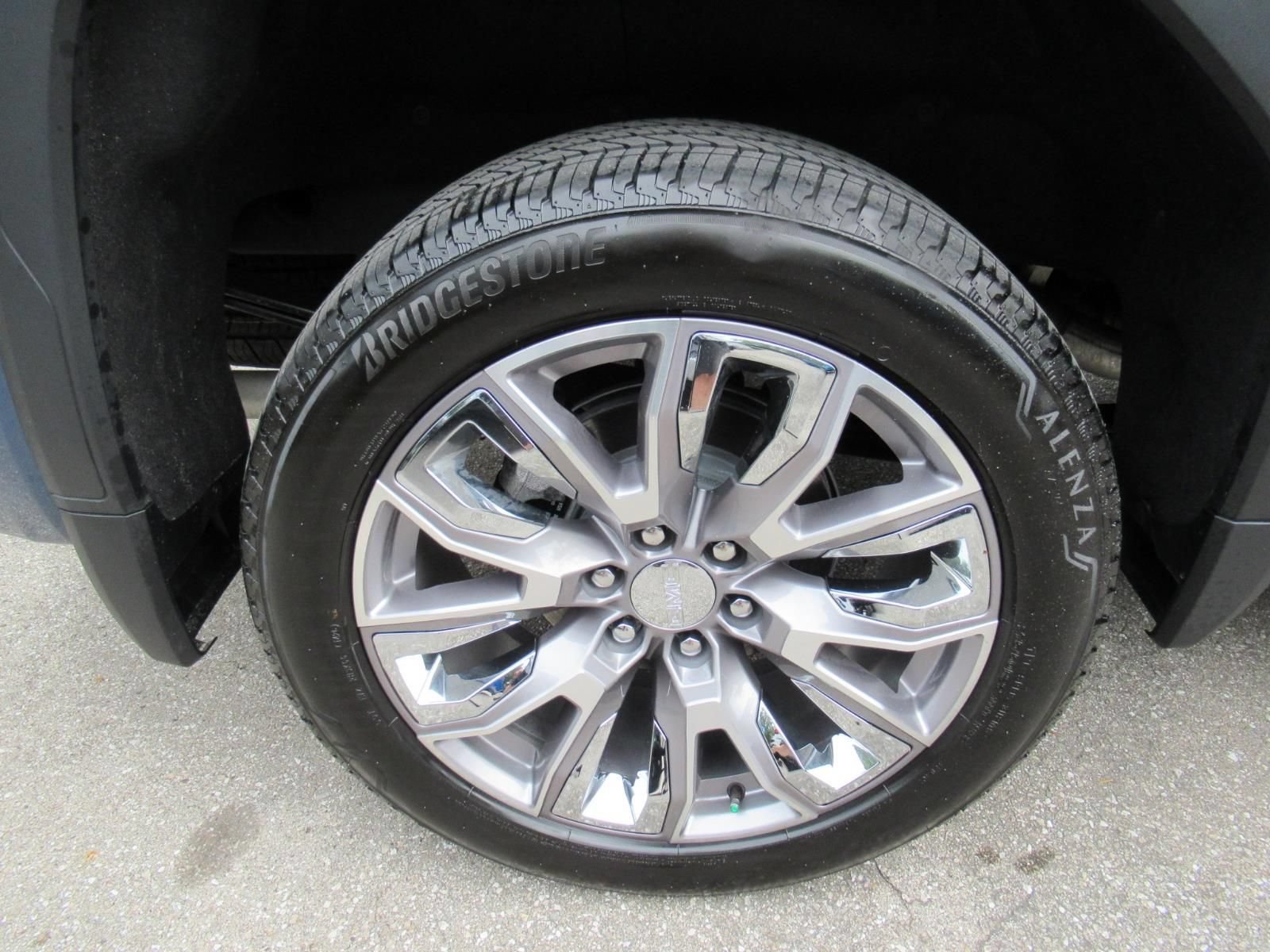 Used 2026 GMC Sierra 1500 Denali AWD/4WD image 9