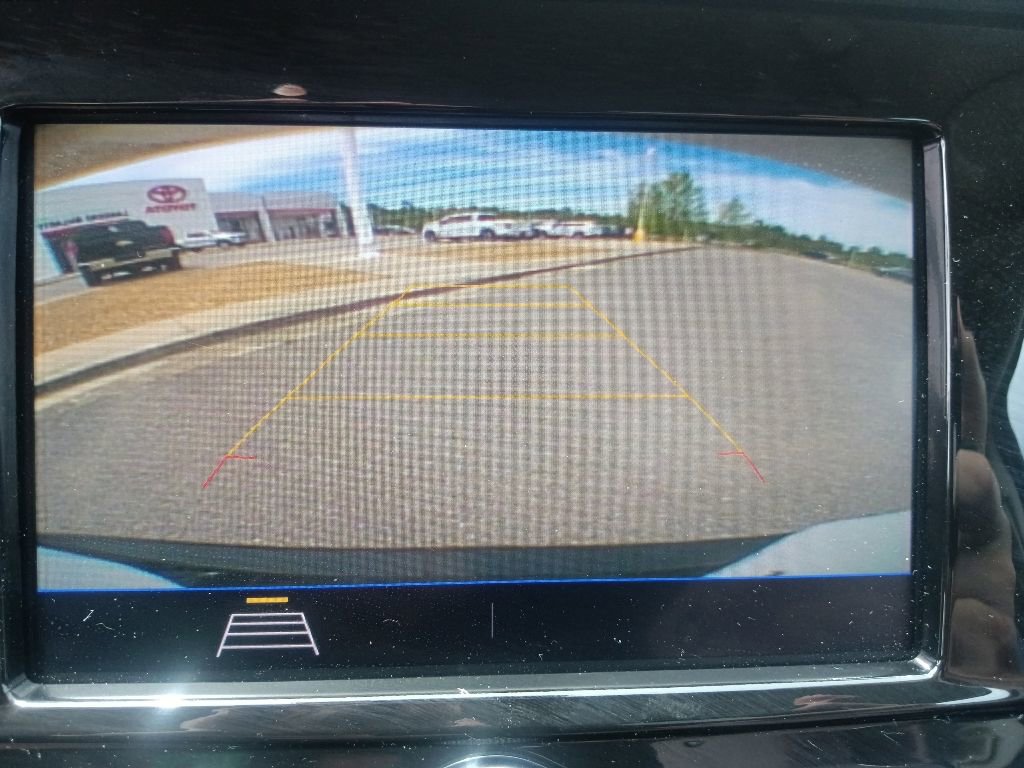 Used 2022 Buick Encore Preferred w/ Safety Package AWD/4WD image 22