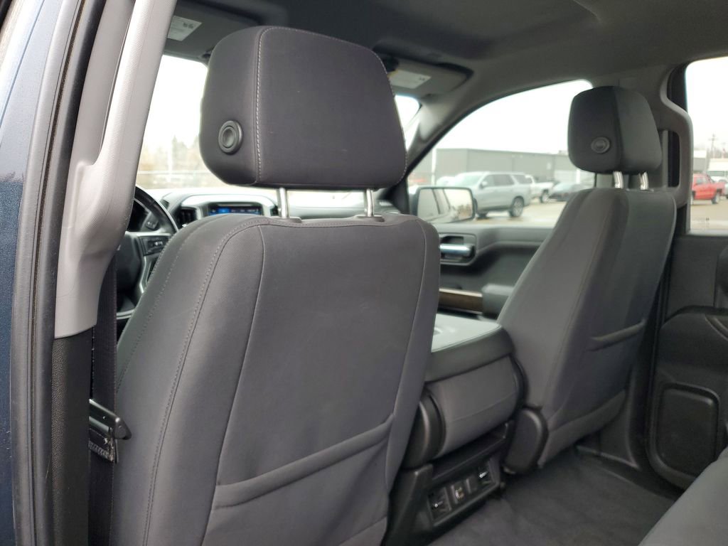 Used 2020 Chevrolet Silverado 1500 LT w/ All-Star Edition image 28