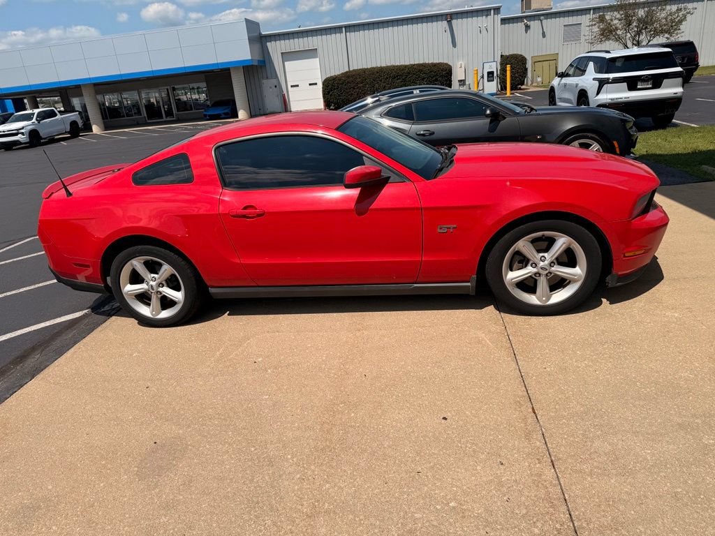 Used 2010 Ford Mustang GT RWD image 6