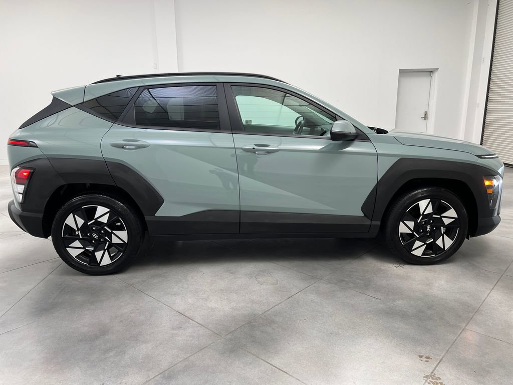 Used 2025 Hyundai Kona SEL FWD image 8