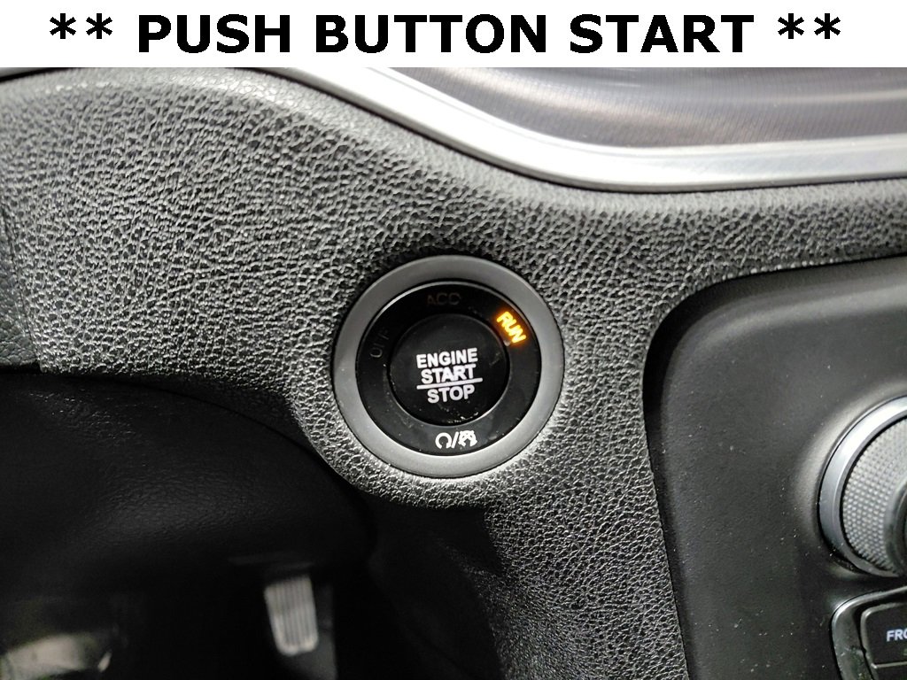 Certified 2019 Dodge Charger SXT w/ Cold Weather Package image 18