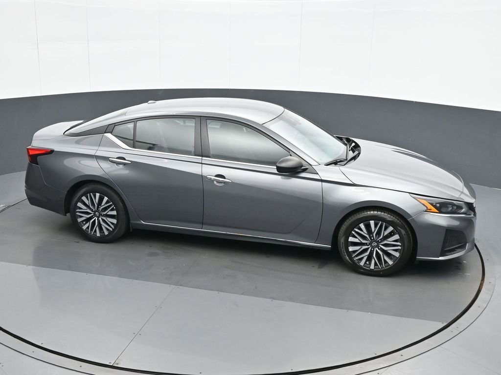 Used 2024 Nissan Altima 2.5 SV image 23