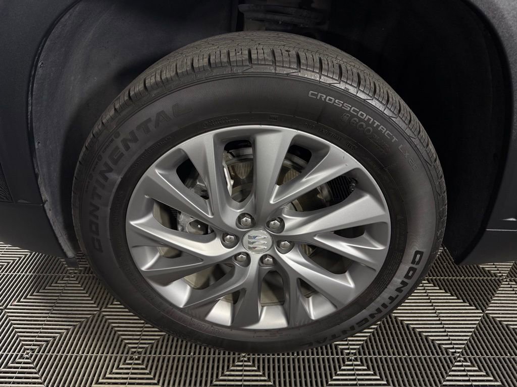 Used 2025 Buick Enclave Preferred AWD/4WD image 12