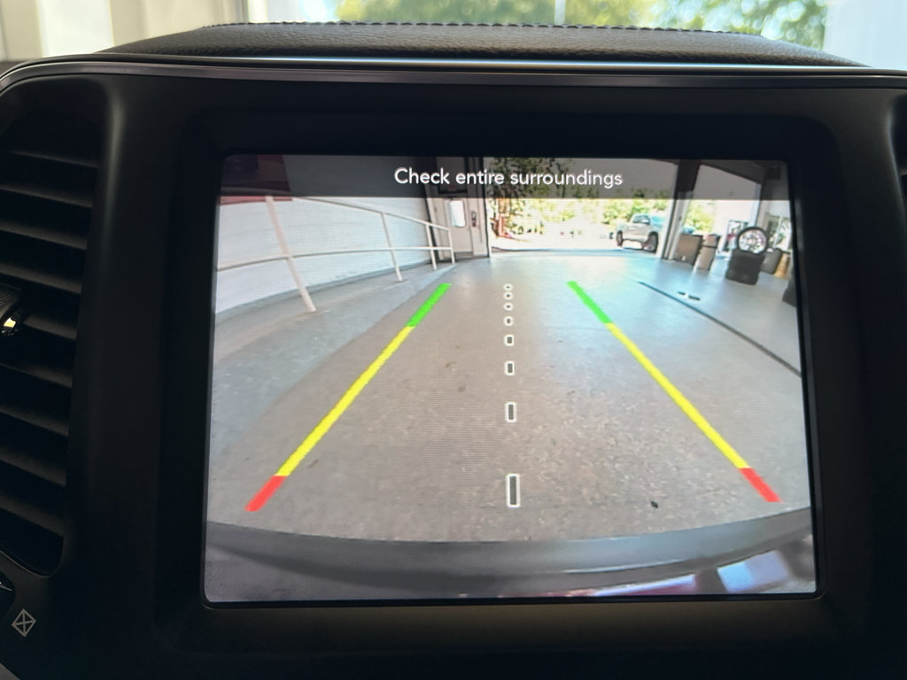 Used 2022 Jeep Cherokee Latitude Lux FWD image 24