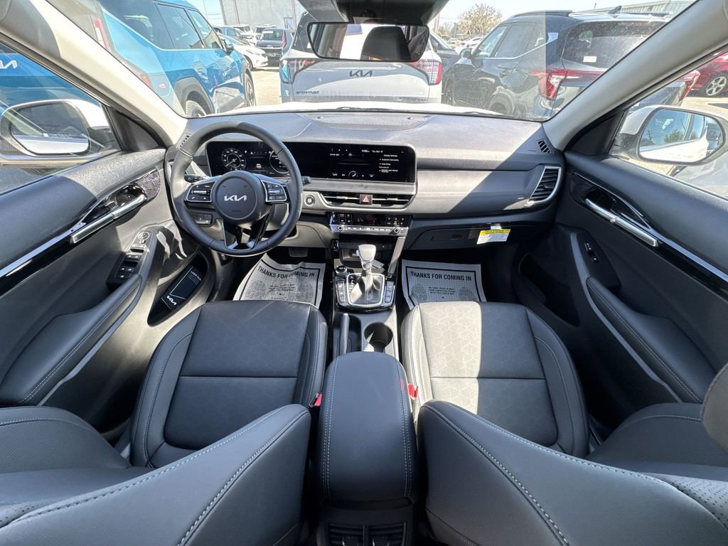 New 2026 Kia Seltos EX FWD image 21