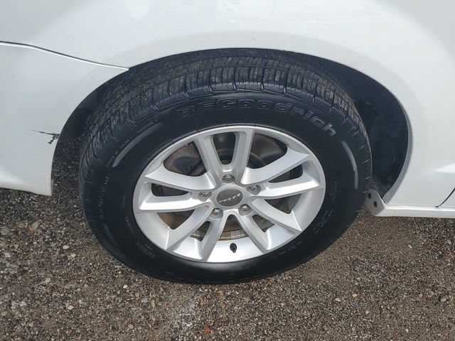 Used 2015 Dodge Grand Caravan SXT w/ Rear Park Assist Package FWD image 5
