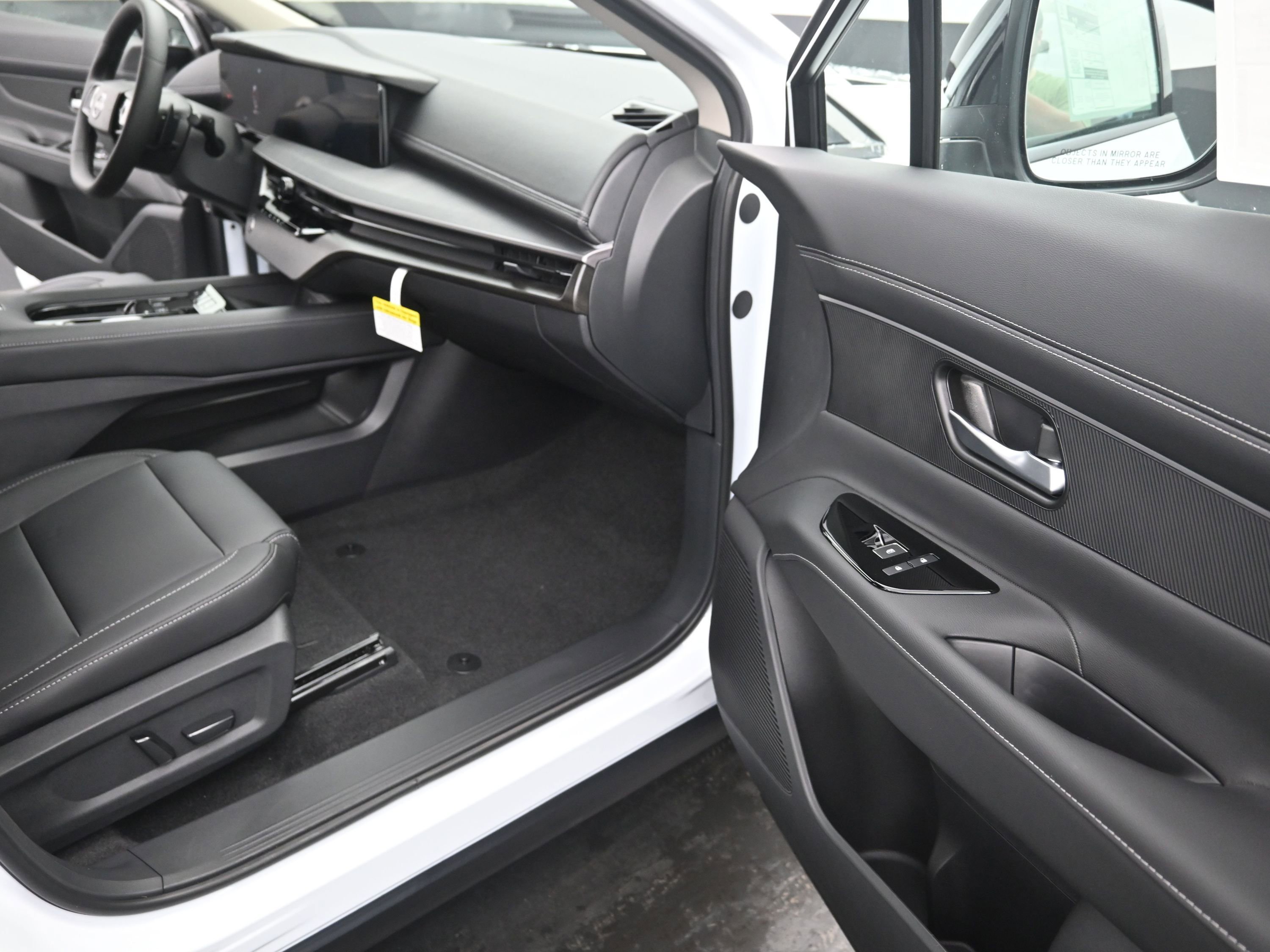 New 2025 Nissan Murano SV image 20