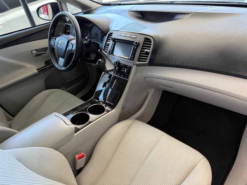 Used 2013 Toyota Venza LE FWD image 26