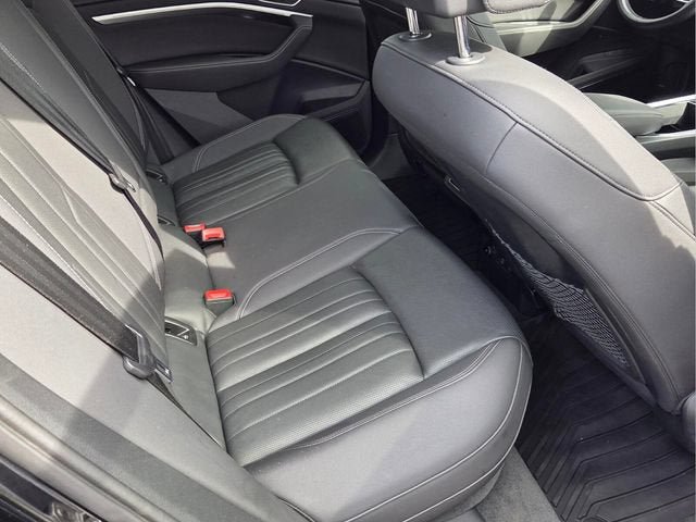 Used 2021 Audi e-tron Premium Plus w/ Premium Plus Package AWD/4WD image 17