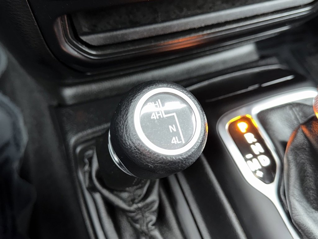 Used 2021 Jeep Gladiator Sport image 46