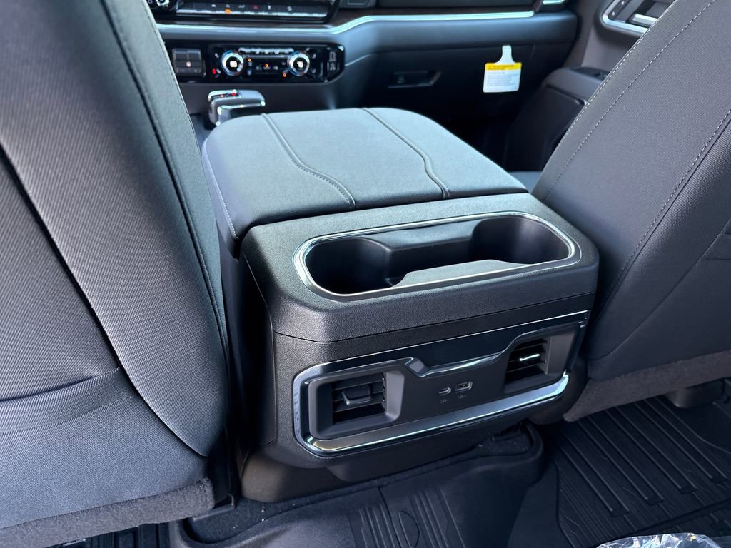 New 2026 GMC Sierra 1500 Elevation w/ LPO, Elevation Black Package AWD/4WD image 39