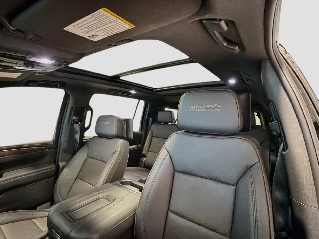 Used 2024 Chevrolet Suburban High Country w/ Advanced Technology Package AWD/4WD image 21