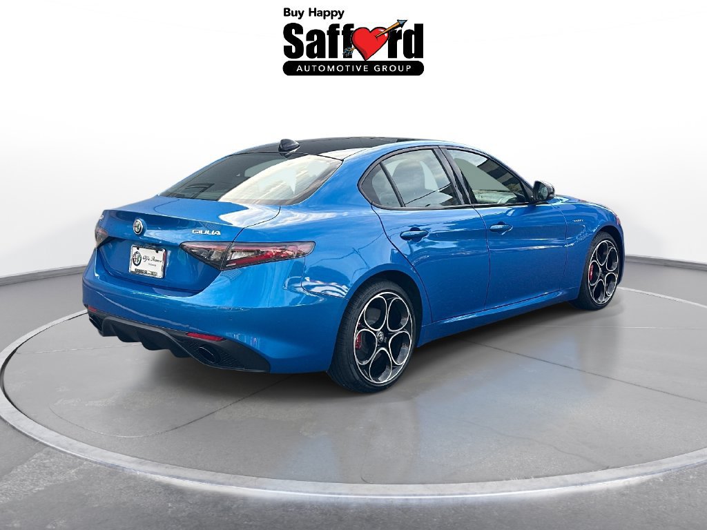 Used 2025 Alfa Romeo Giulia AWD image 9