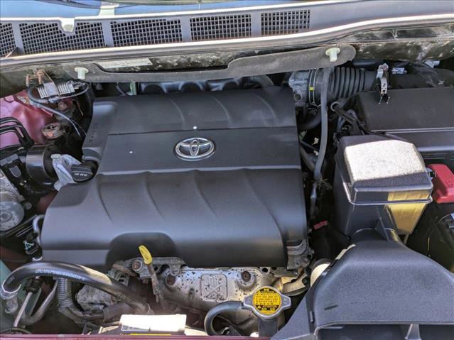 Used 2015 Toyota Sienna XLE image 24