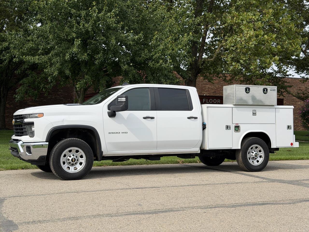 Used 2024 Chevrolet Silverado 3500 W/T w/ WT Convenience Package AWD/4WD image 2