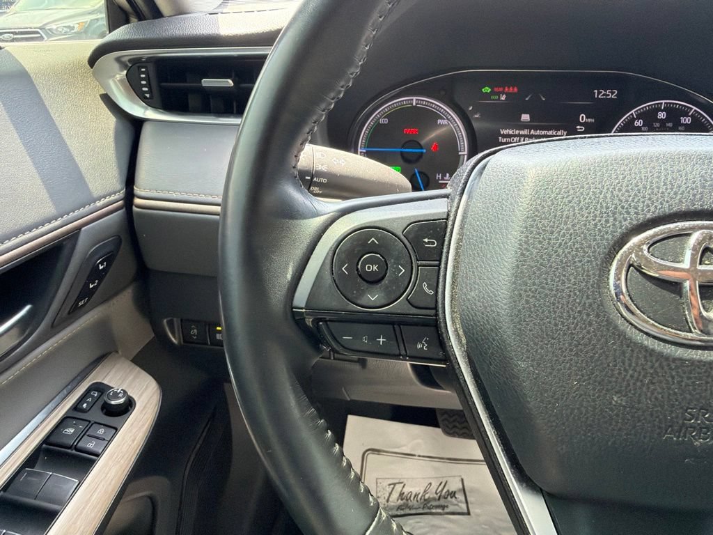 Used 2022 Toyota Venza XLE AWD/4WD image 19
