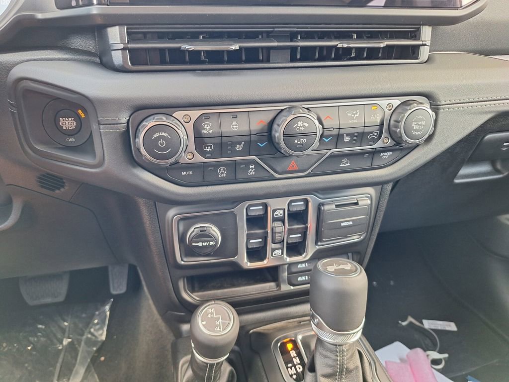 New 2025 Jeep Wrangler Sahara image 18