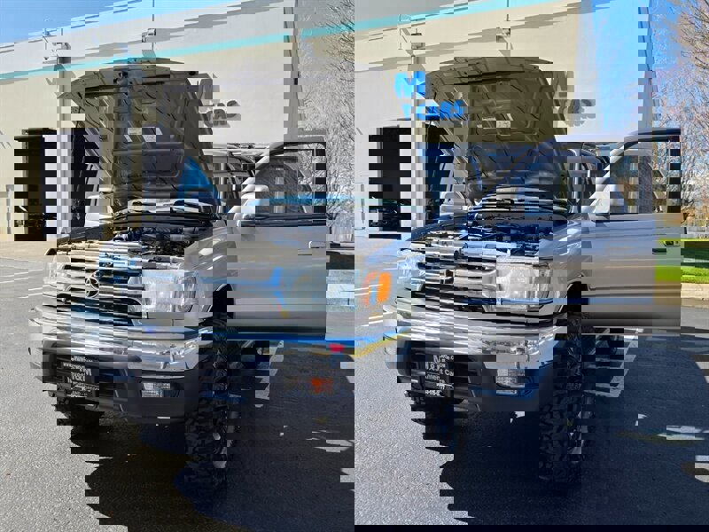 Used 2001 Toyota 4Runner SR5 image 25