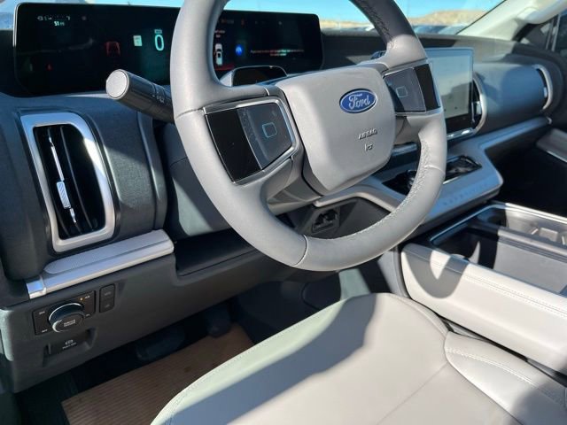 New 2026 Ford Expedition Active image 12