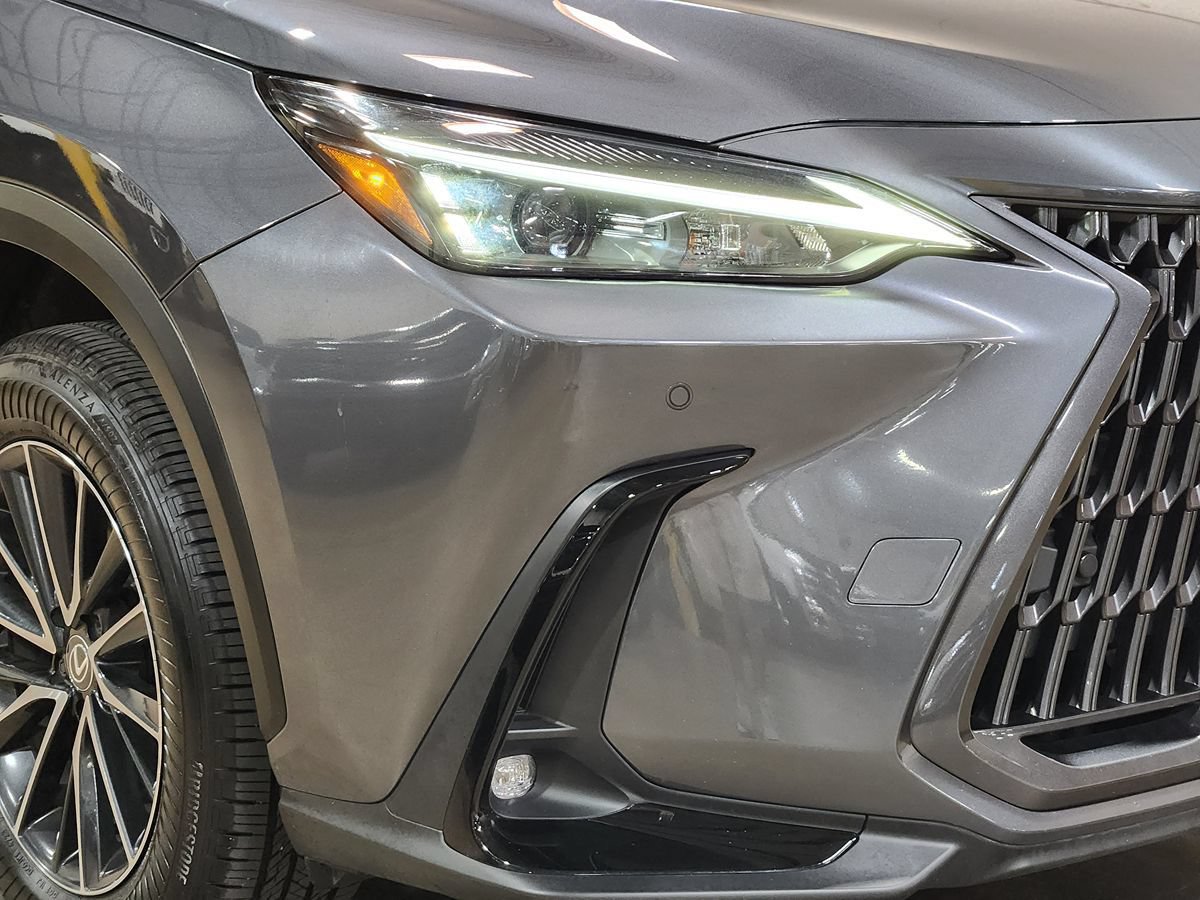 Used 2025 Lexus NX 250 FWD w/ Premium Package image 11